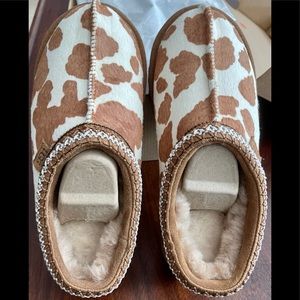 Ugg Women’s 8 Tasman Mesa Cow Print Slippers NWB